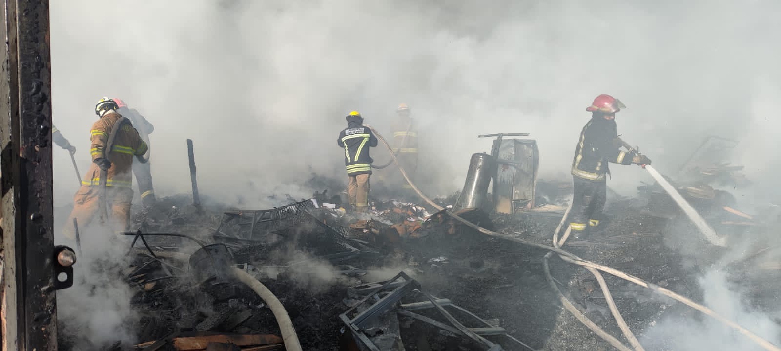 Imagen de la pantalla de un videojuego Descripción generada automáticamente con confianza baja