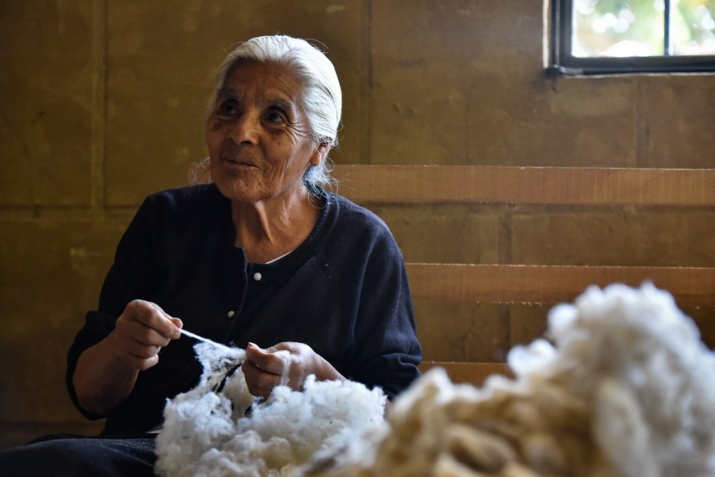 Imagen que contiene persona, comida, alimentos, tabla Descripción generada automáticamente