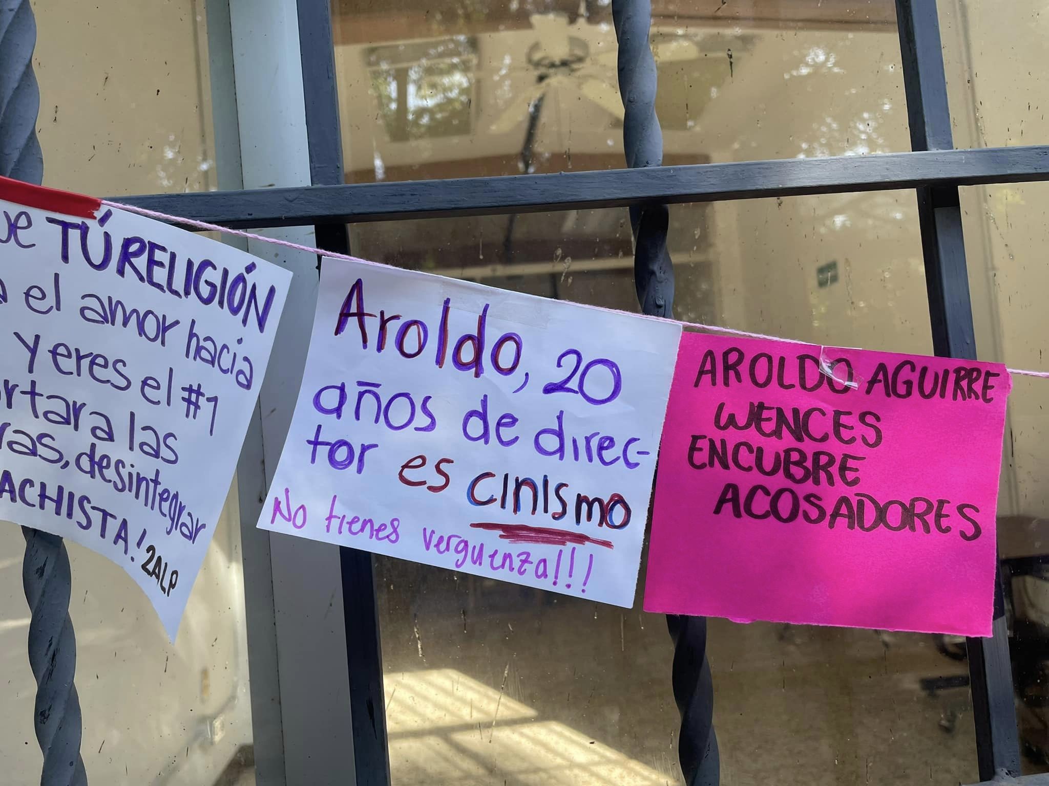 Puede ser una imagen de texto