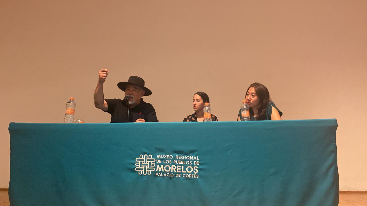 Imagen que contiene hombre, jugador, pelota, mujer Descripción generada automáticamente