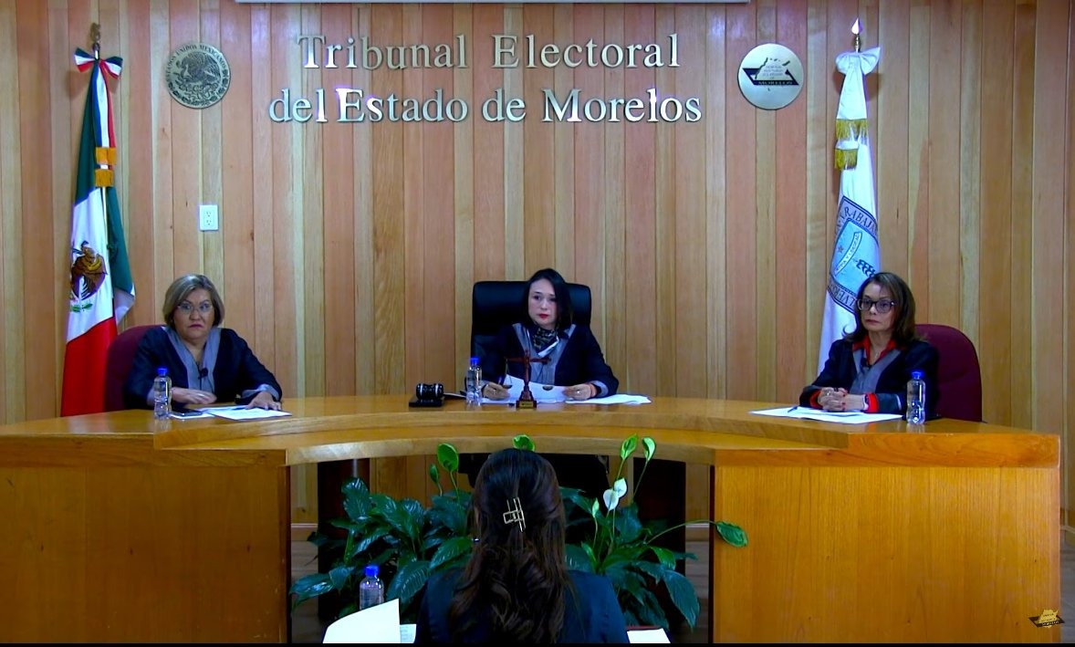 Imagen que contiene interior, persona, tabla, escritorio Descripción generada automáticamente