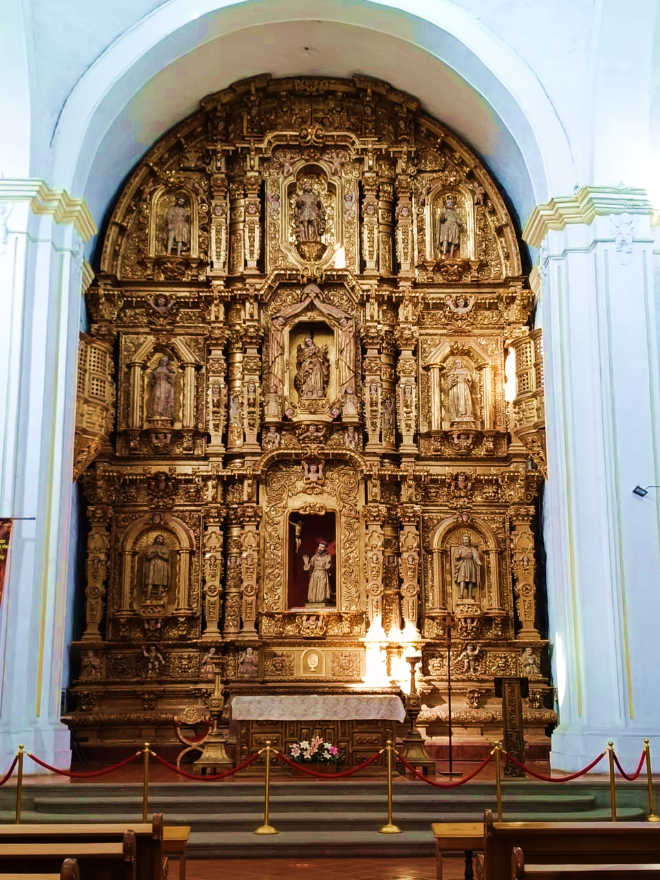 Una iglesia antigua El contenido generado por IA puede ser incorrecto.