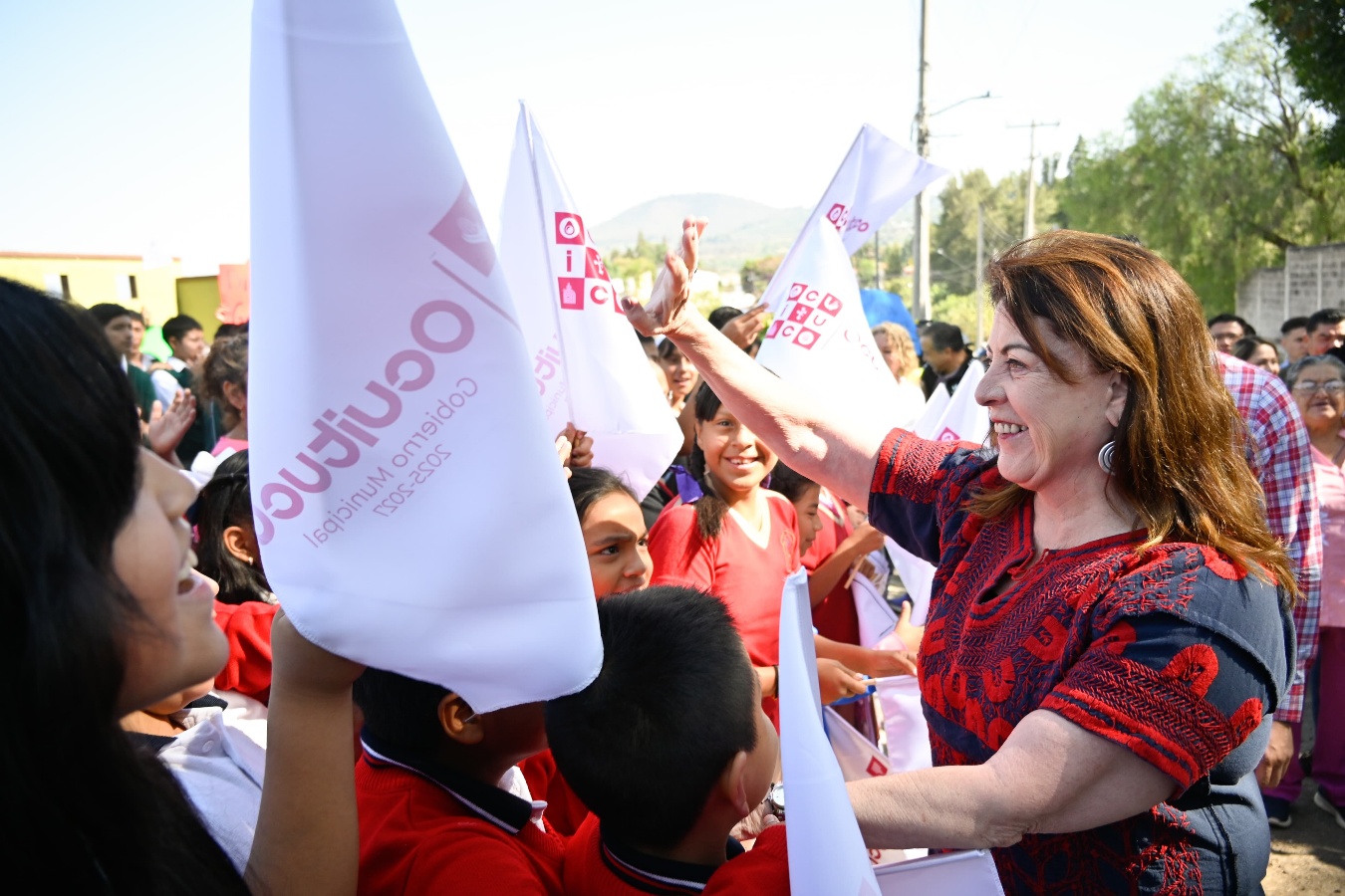 Un grupo de personas en un evento El contenido generado por IA puede ser incorrecto.