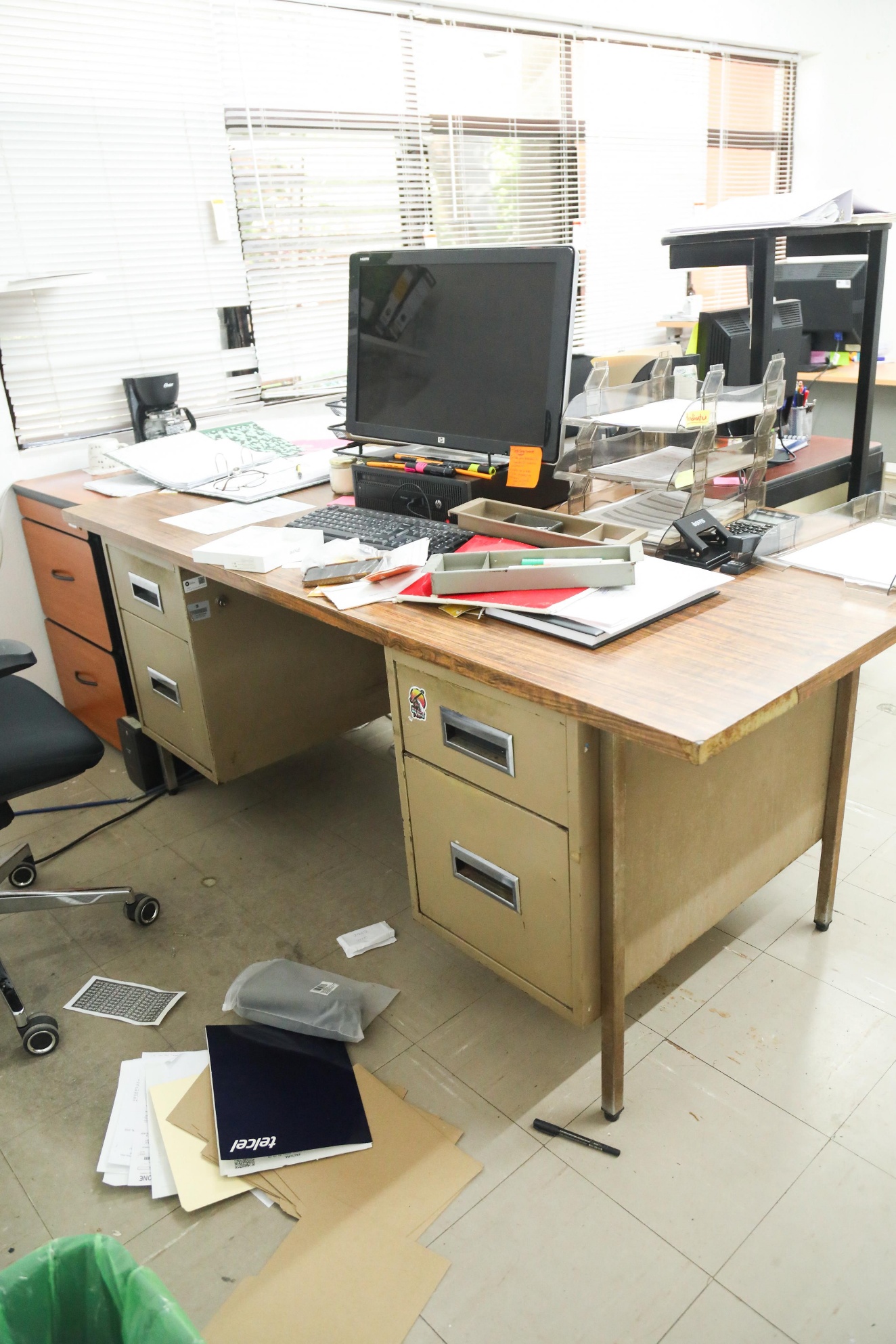 Escritorio de oficina El contenido generado por IA puede ser incorrecto.