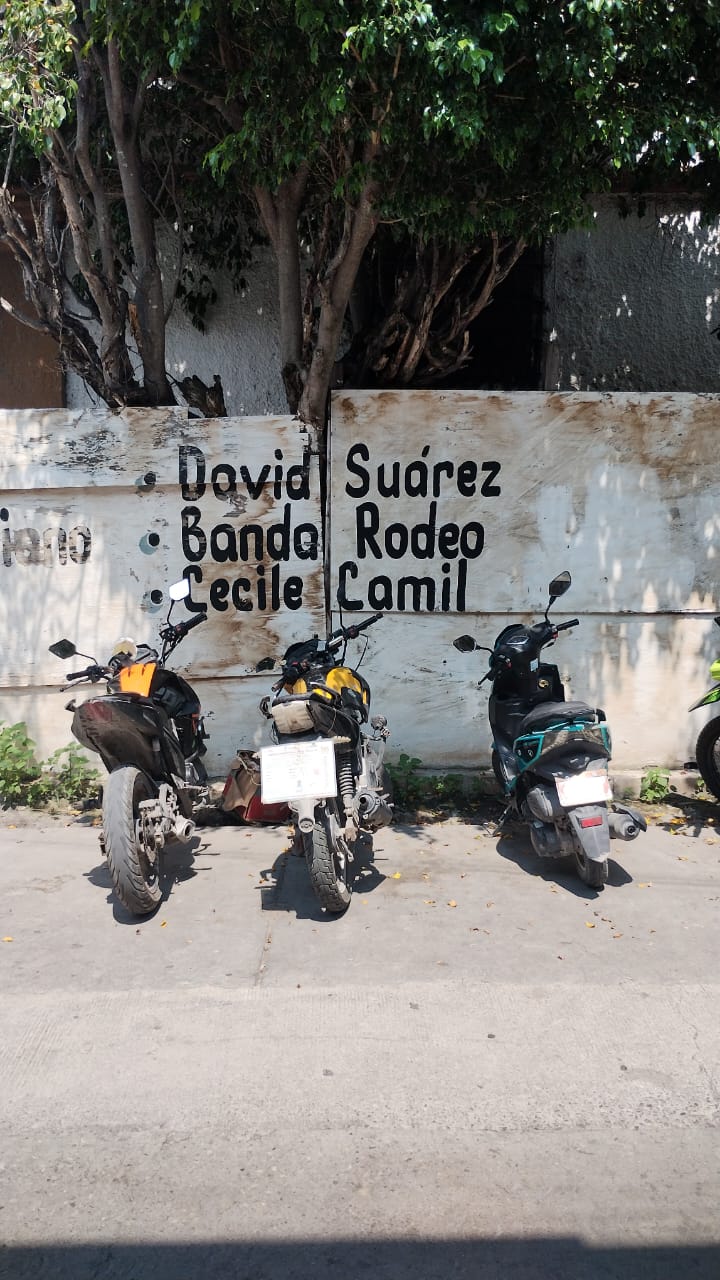 Imagen que contiene exterior, calle, nieve, firmar El contenido generado por IA puede ser incorrecto.