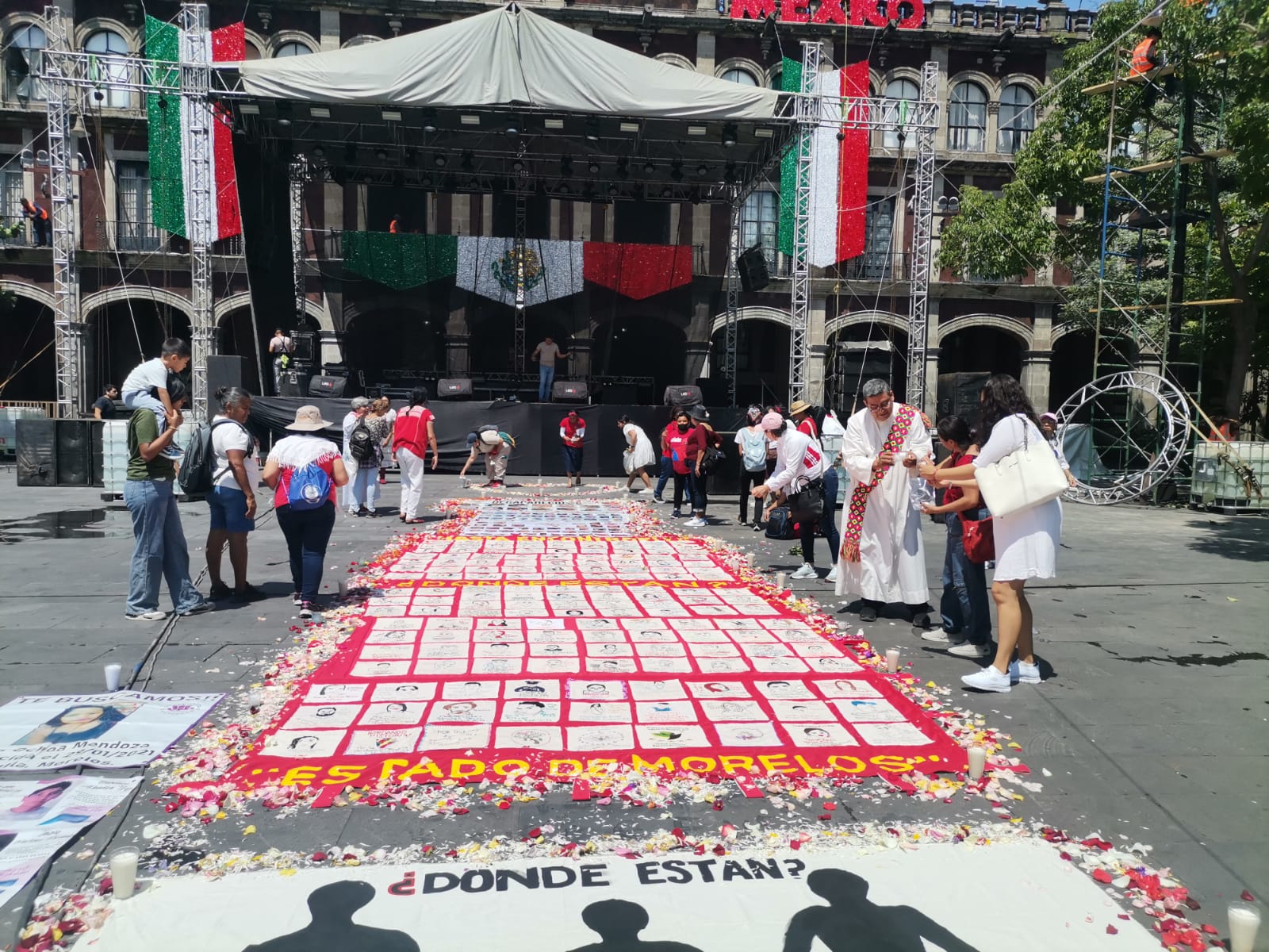 Personas caminando en la calle El contenido generado por IA puede ser incorrecto.