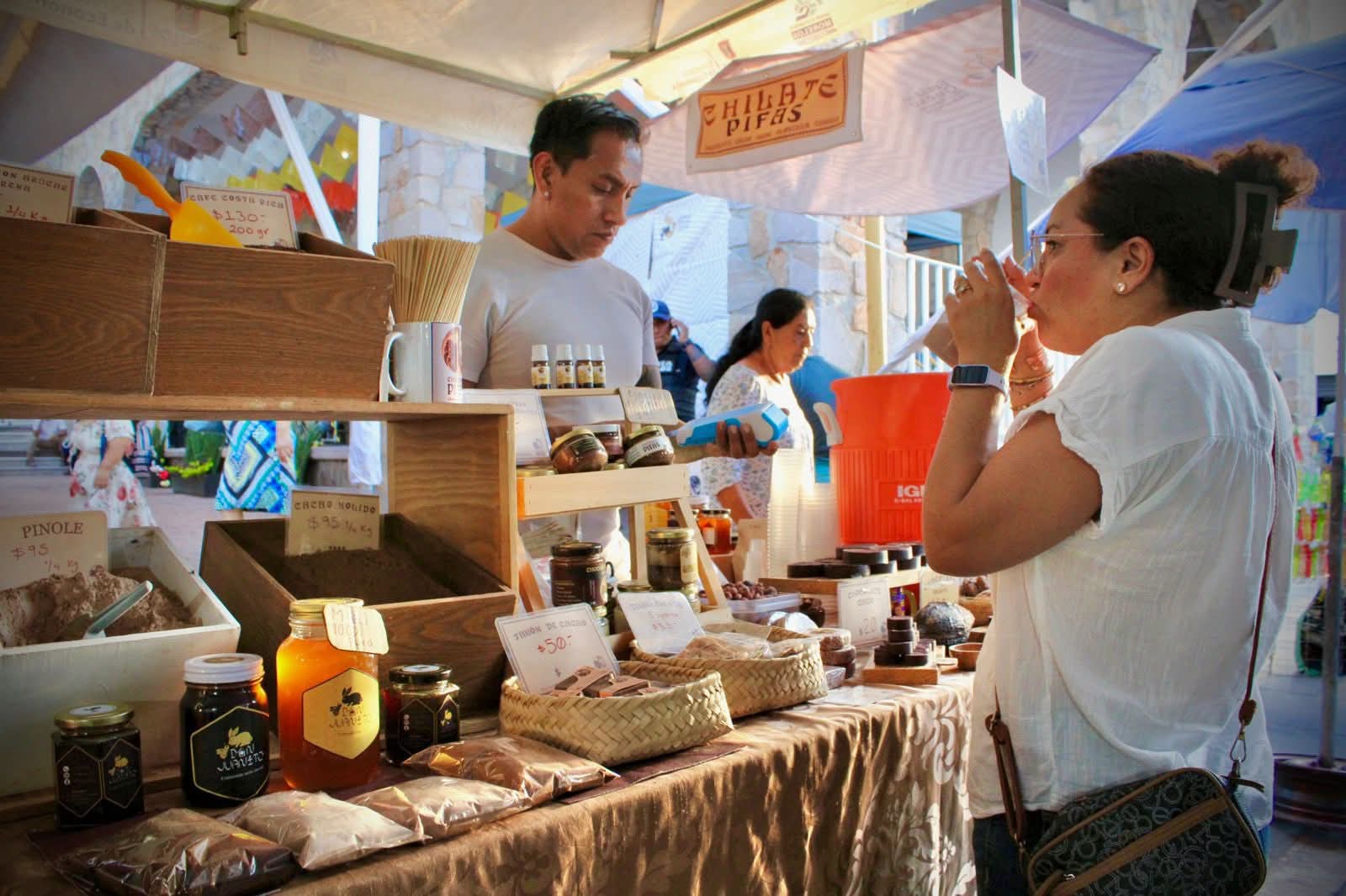 Personas preparando comida en una cocina El contenido generado por IA puede ser incorrecto.