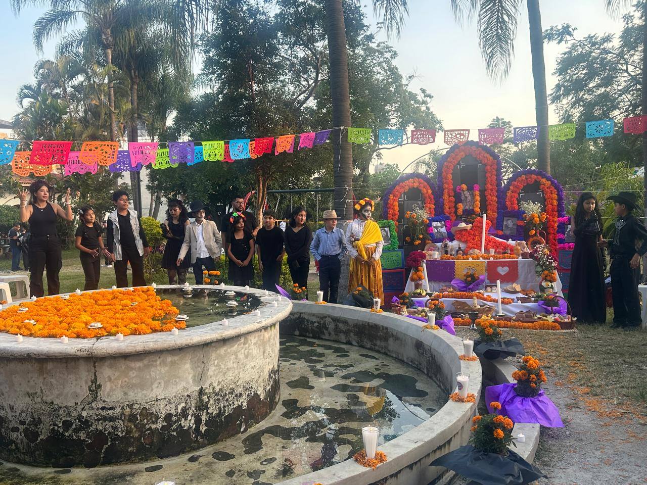 Un grupo de personas en un parque El contenido generado por IA puede ser incorrecto.