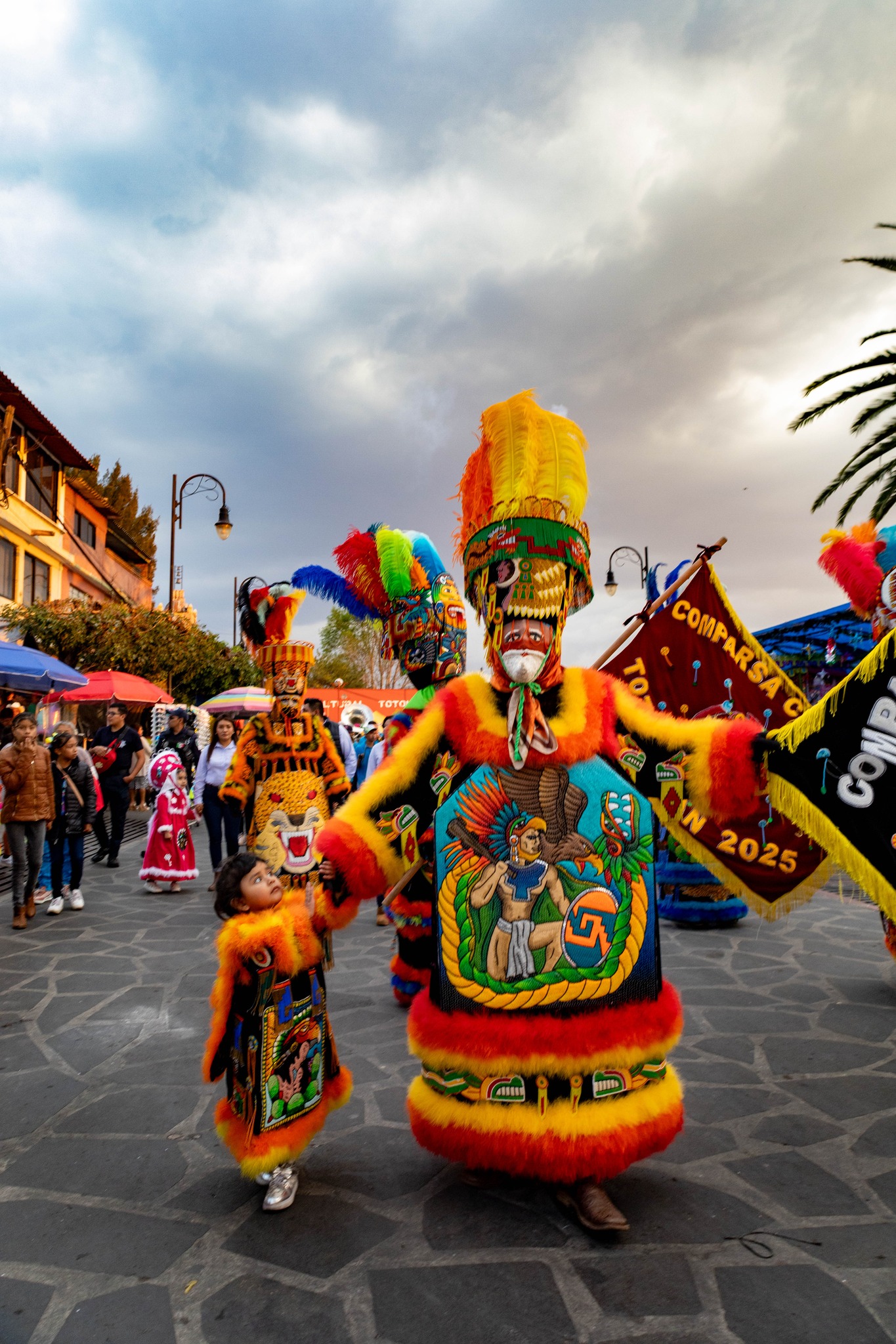 Un grupo de personas disfrazadas El contenido generado por IA puede ser incorrecto.